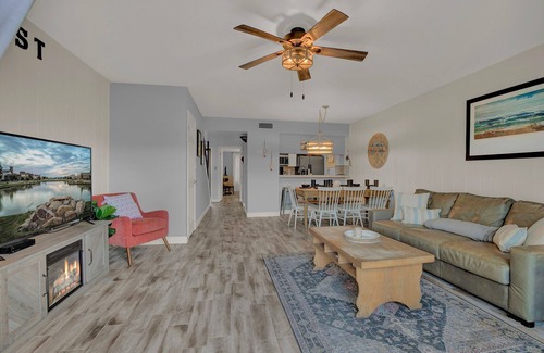 Harbor Oaks Condo | Fisherman Friend! - Coastal Condo - Views Await!