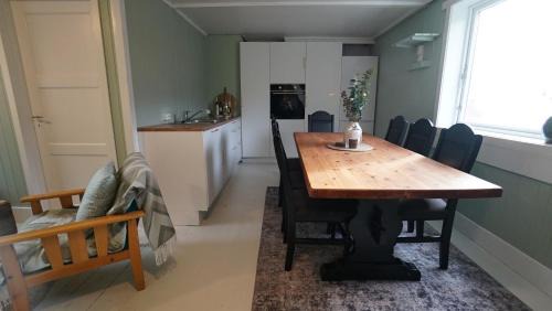 Ballstad House | Fisherman's cabin, Lofoten - 25