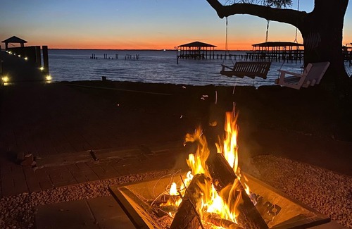 Lake Charles House | FISHERMAN’S DREAM - “ON THE ROCKS” RV CAMP SITE ON BIG LAKE.or bring your rv!