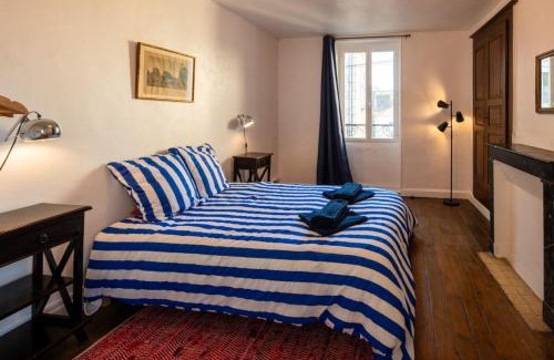 Argenton-sur-Creuse Apartment | Fisherman's House Cozy Duplex