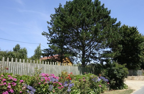 Pleumeur-Gautier House | Fisherman's house with garden, near Bréhat Paimpol Perros guirec