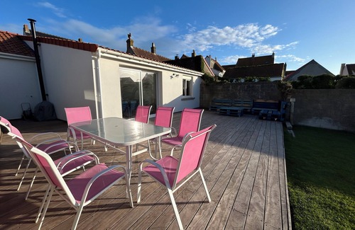 Audresselles House | Fisherman's house, single storey, enclosed garden, 50m from the sea,