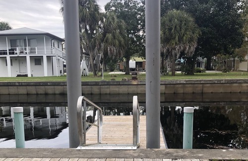 Suwannee House | Fisherman’s Retreat in Suwannee