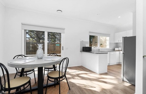 Mornington Apartment | Fishermans Beach Escape