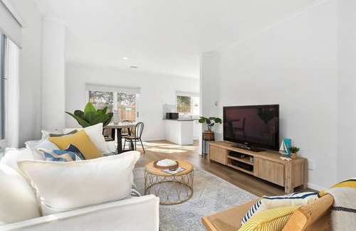 Mornington Apartment | Fishermans Beach Escape