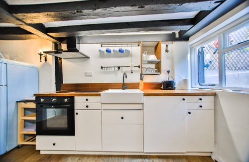 Old Town Hastings Cottage | Fishermans Cottage - Hastings