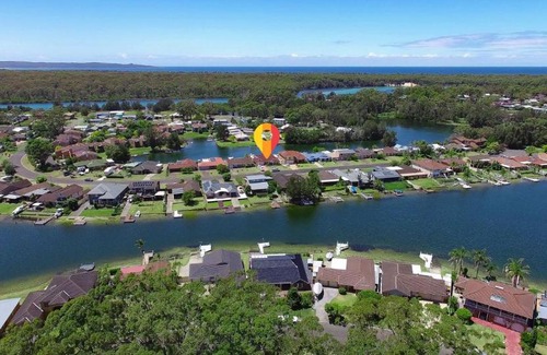 Sussex Inlet House | Fishermans Delight Waterfront