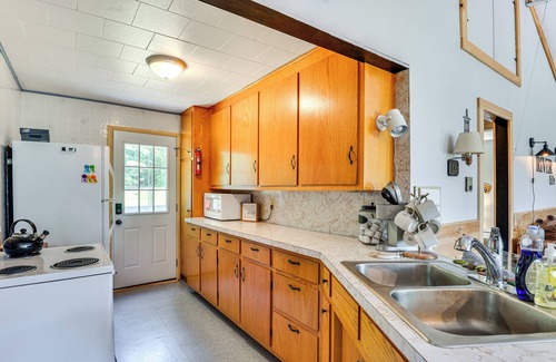 Schermerhorn Landing Cottage | Fishing & Boating Paradise: St Lawrence River Home