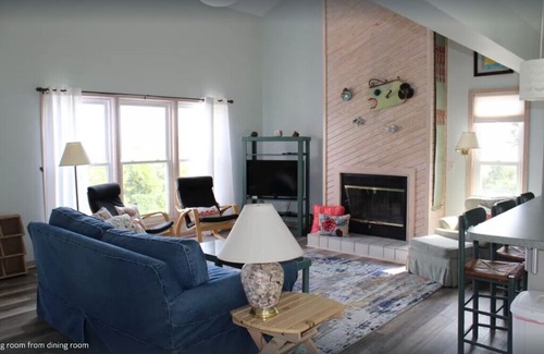Sunset Beach House | Fishing, Kayaking, Beach Fun, Waterfront and Pet Friendly On Sunset Beach