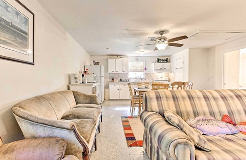 Palacios House | Fishing Pier, Kayaks: Bayfront Home in Palacios!