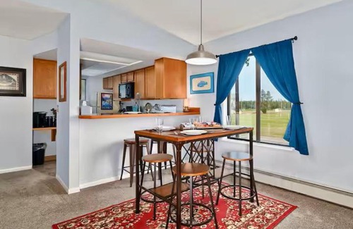 Kenai Apartment | Fishy-Fishy Townhome