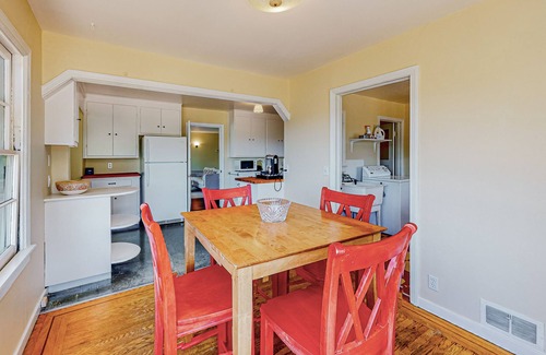 Healdsburg House | Fitch Mountain Cabin | Main house with river views, hot tub, decks, Ping-Pong