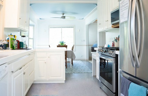 Healdsburg House | Fitch Mtn Lookout- Gorg & Comfy!Pets-Walkable Russian River-Spa under the stars!