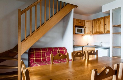 Besse-et-Saint-Anastaise Apartment | Fitness, swimming pool, terrace, balcony, parking, tv, ski locker, 35m², Super Besse
