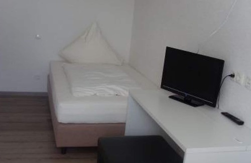 Ungstein Apartment | Fitter apartment in the basement, 3 bedrooms, 2 bathrooms - Gästehaus Dehn