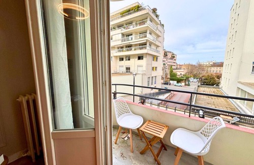 Limoges Apartment | FITZ JAMES 2 Bedroom 2 Bath City Center