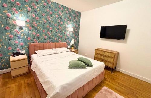 Limoges Apartment | FITZ JAMES 2 Bedrooms 2 Bathrooms in Historic Center