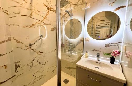 Limoges Apartment | FITZ JAMES 2 Bedrooms 2 Bathrooms in Historic Center