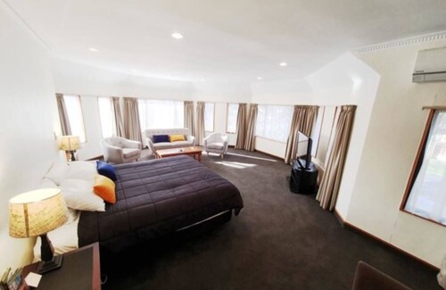 Palmerston North Hotel | Fitzherbert Castle Motel