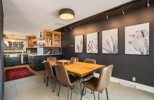 Mossman House | Five Bedroom Charmer Close to Uptown