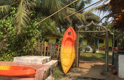 Anjuna Hotel | Five-five beach front cottages