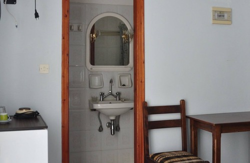 Therma Apartment | Five modern and cozy rooms for rent- Glaros