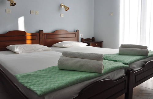 Therma Apartment | Five modern and cozy rooms for rent- Glaros