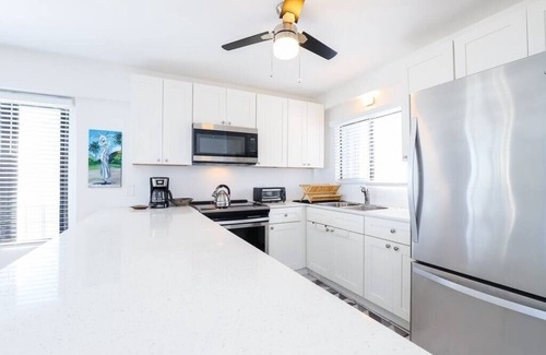 Rosendal Apartment | Five O'clock Somewhere Condo