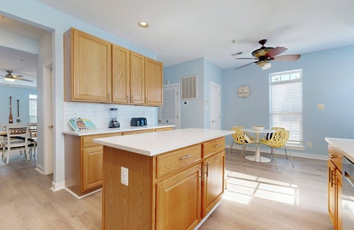 Villages of Five Points House | FIVE POINTS OASIS - 3BR, 2.5BA - Sleeps 8 - Community Pool - Short Drive to Beach
