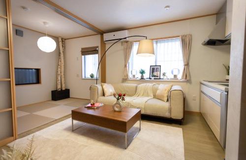 Shinjuku House | Five Roses House