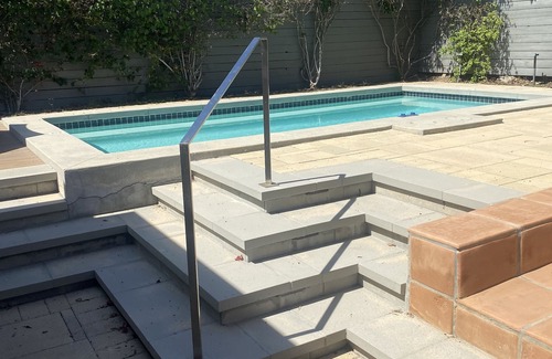 Mid-Wilshire House | Five Star Designer Decorated Contemporary Guest House With Pool