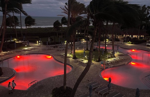 Palm Beach Shores Resort | Five Star Oceanfront Resort, Palm Beach Shores Fl