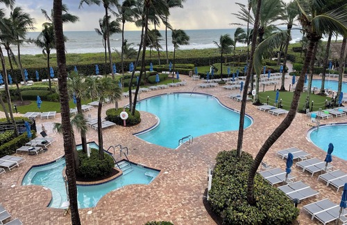 Palm Beach Shores Resort | Five Star Oceanfront Resort, Palm Beach Shores Fl