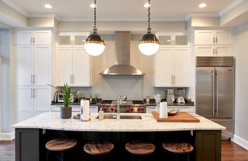 Noble Square House | FIVE STAR Single Family in Heart Of Chicago! Super clean, Great Neighborhood