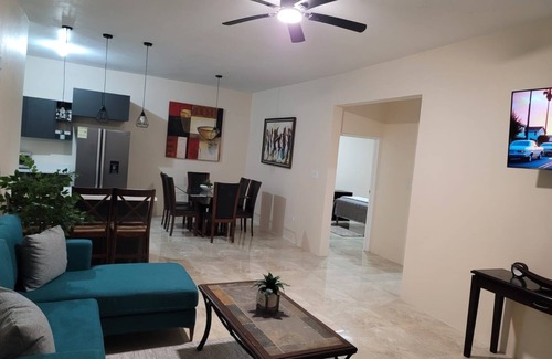 St.Bran's Burg Apartment | FIVESIXTY- Charming 2-bedroom apartment in amazing St.Bran's Burg with AC
