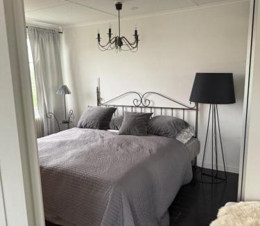 Fjallbacka House | Fjällbacka semesterpärla med pool!
