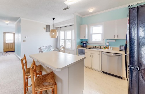 Avon Condo | FKA Kimogener Point - ocean views, WiFi, W/D, balcony, pool & beach access