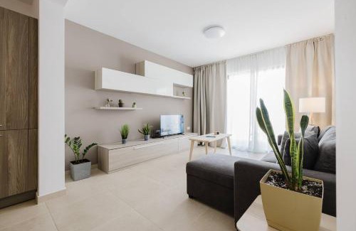 Mellieħa Heights Apartment | Fl 4 Mellieha 3bed With Views! By Homely