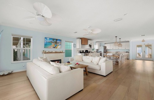 Flagler Beach House | Flagler Beachfront Ocean View Paradise + Surfboards & Golf Cart