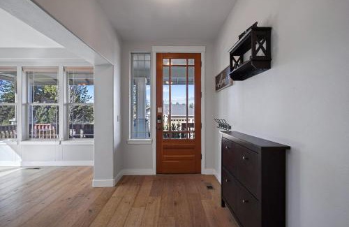 Bend House | Flagline Trail