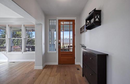 Bend House | Flagline Trail