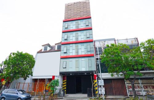 Gubeng Hotel | Flagship 3688 Pot Art