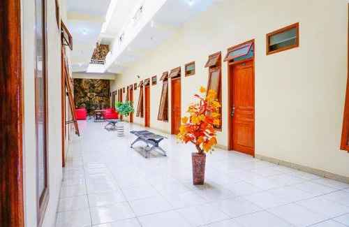 Malang Hotel | Flagship 90723 Berlima Guest House Syariah
