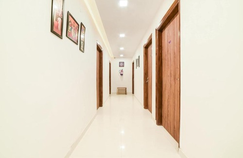 Pashim Vihar Hotel | Flagship Comfortable Stays Near Tdi Mall