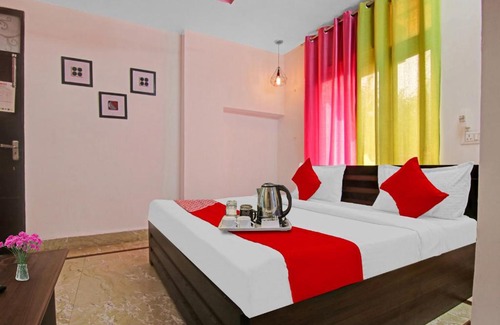 Sector 15 Hotel | Flagship Elegante Studio Rohini