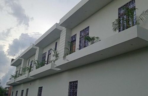 Varanasi Hotel | Flagship The Sky Inn Hotel