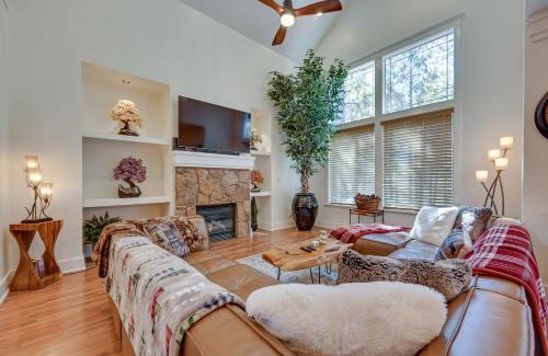 Ponderosa Trails House | Flagstaff Hideaway Private Hot Tub, 4 Mi to Dtwn!