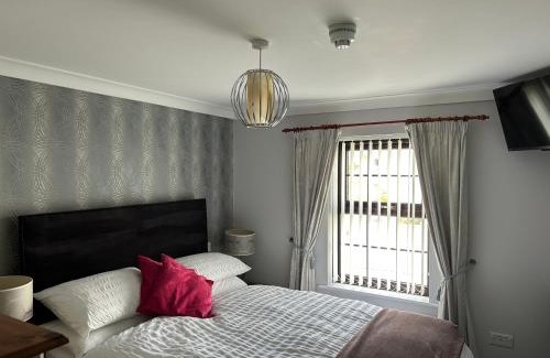 Cardigan Hotel | Flambards Hotel
