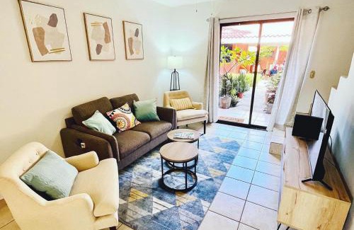 Coco Apartment | Flamenco Rosa