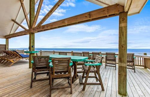 Port Bolivar House | Flamingo - A Large 5BD Beachfront, Hot Tub with Indoor and Outdoor Entertainment